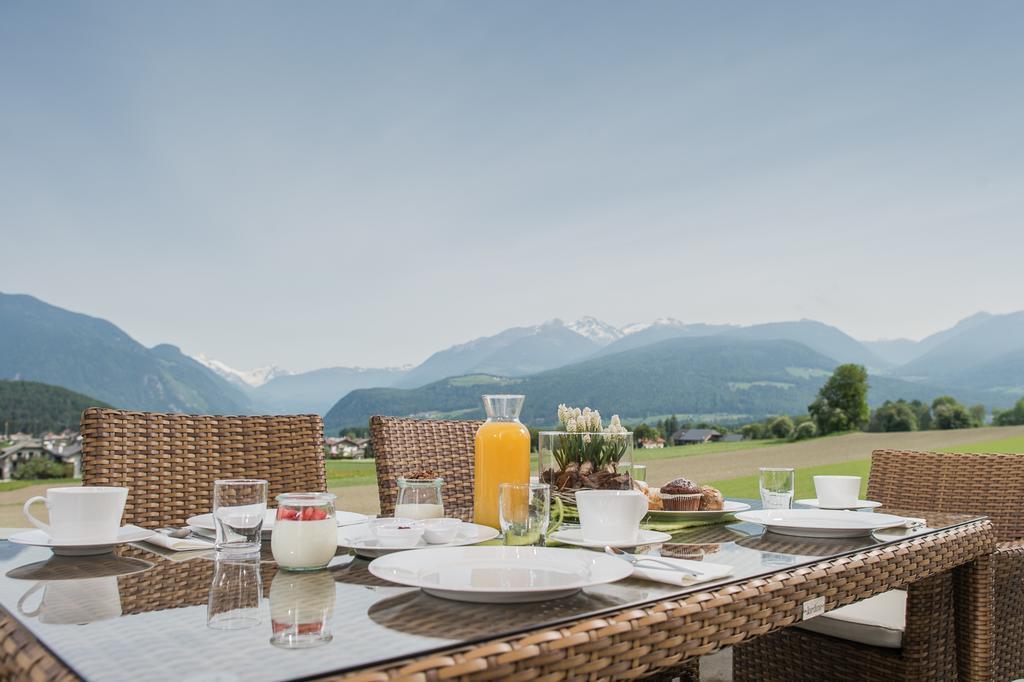Hotel Garni Hochgruber Brunico Kültér fotó