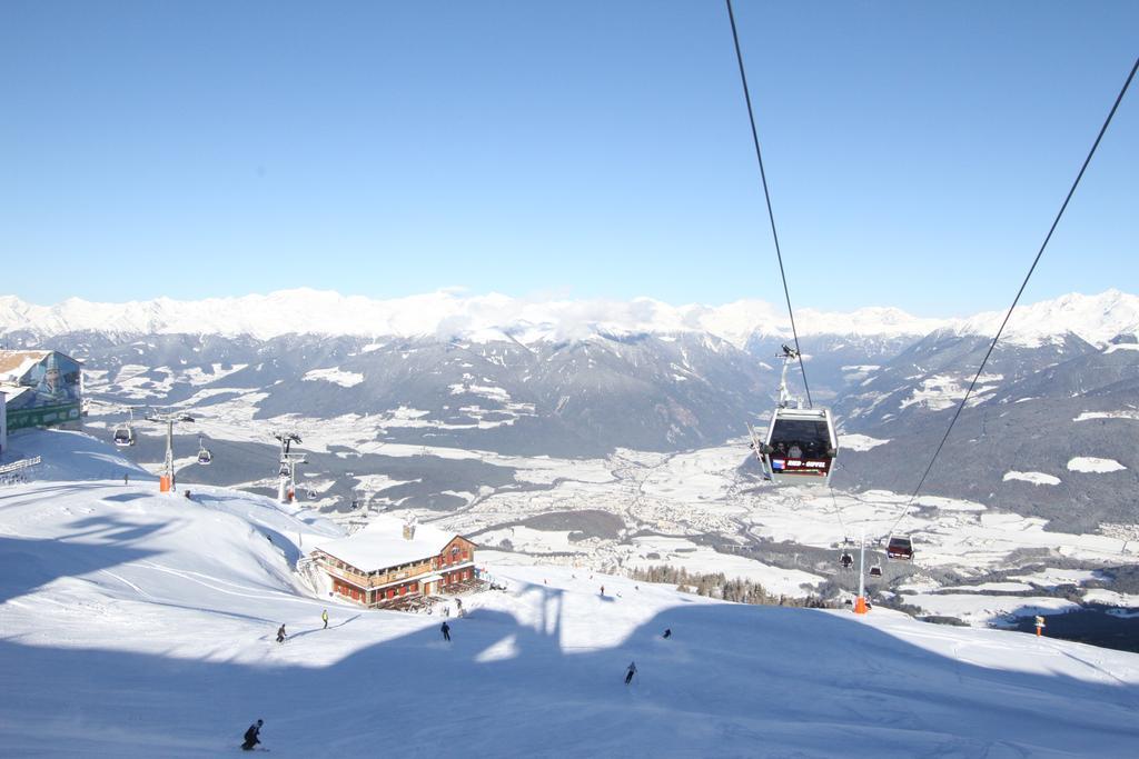 Hotel Garni Hochgruber Brunico Kültér fotó